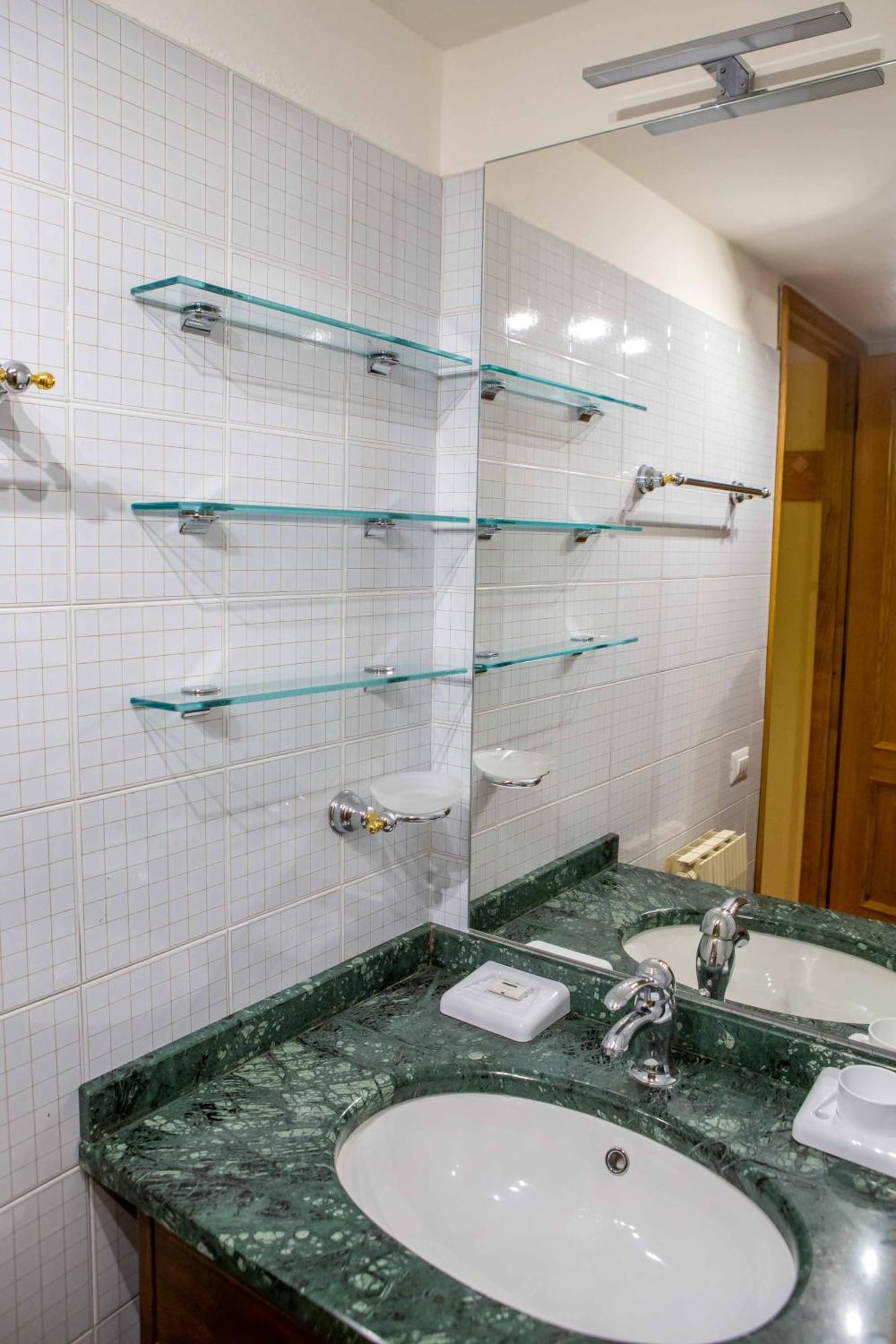 Cervinia Apartment Бройл-Червиня Стая снимка
